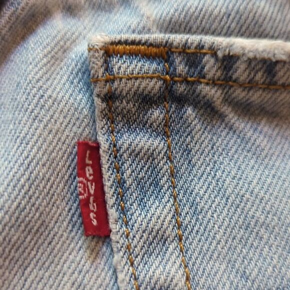 Levi's destroyed denim cut off jean shorts - Picture 8 of 12